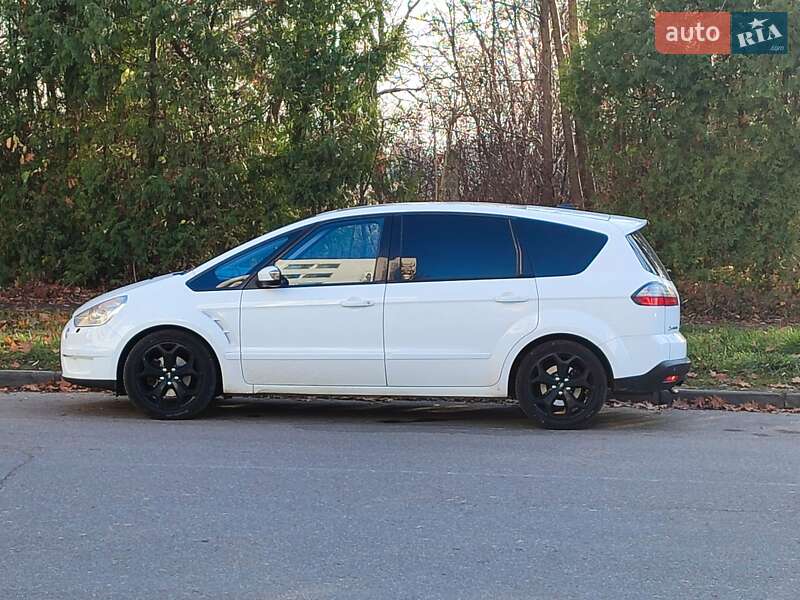 Ford S-Max