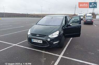 Ford S-Max 2012