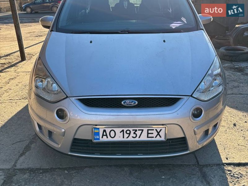 Легкові Ford S-Max