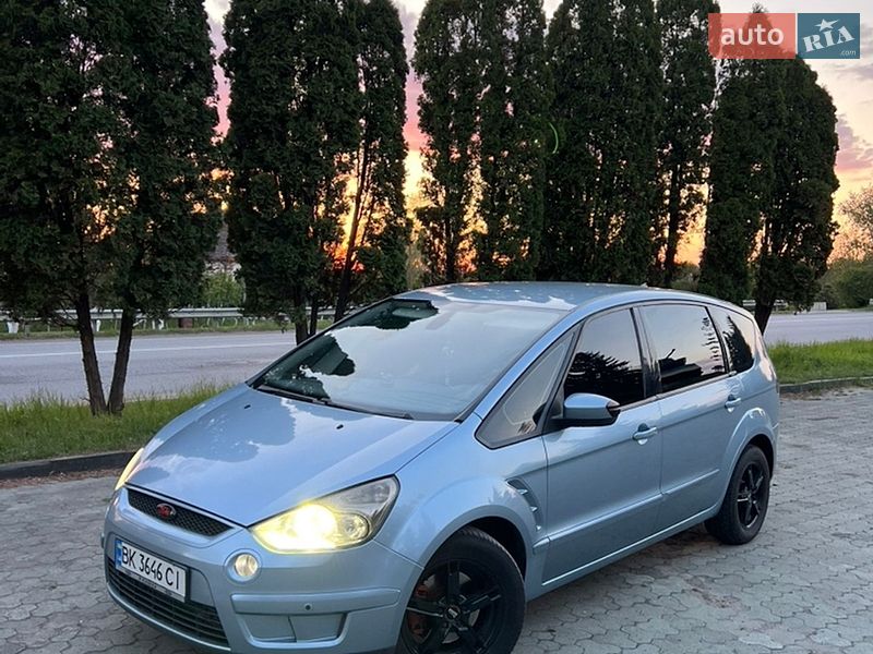 Минивэн Ford S-Max 2008 в Дубно