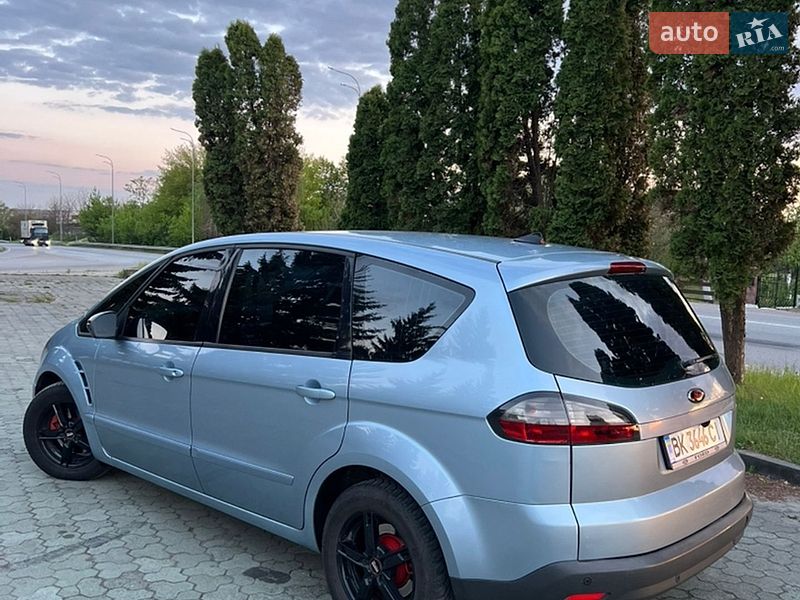 Минивэн Ford S-Max 2008 в Дубно