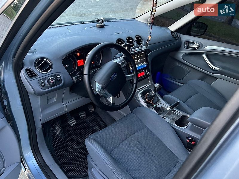 Минивэн Ford S-Max 2008 в Дубно