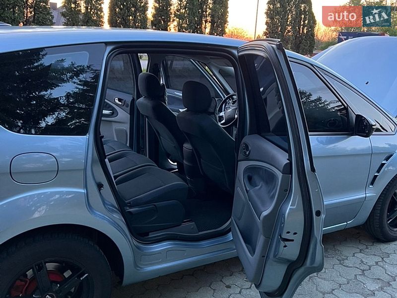 Минивэн Ford S-Max 2008 в Дубно