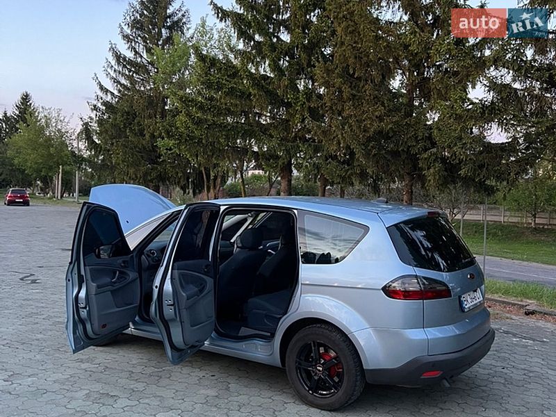 Минивэн Ford S-Max 2008 в Дубно