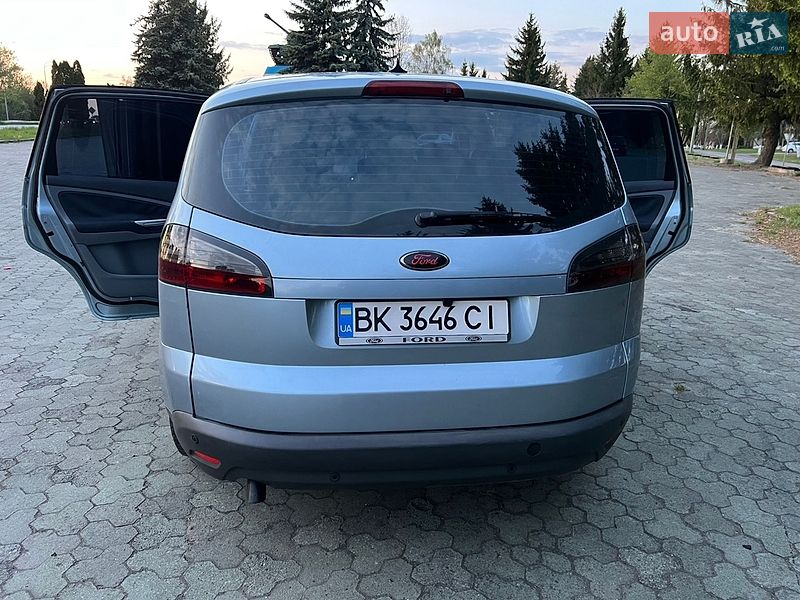 Минивэн Ford S-Max 2008 в Дубно