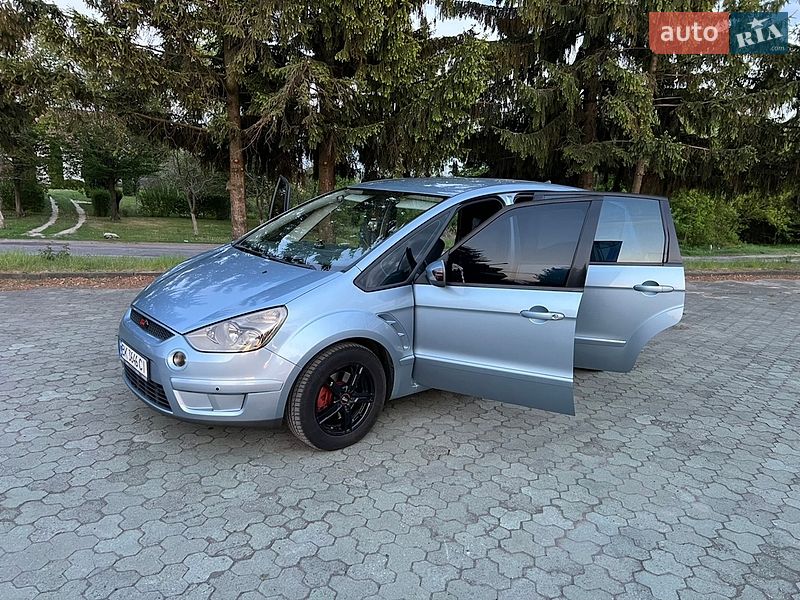 Минивэн Ford S-Max 2008 в Дубно