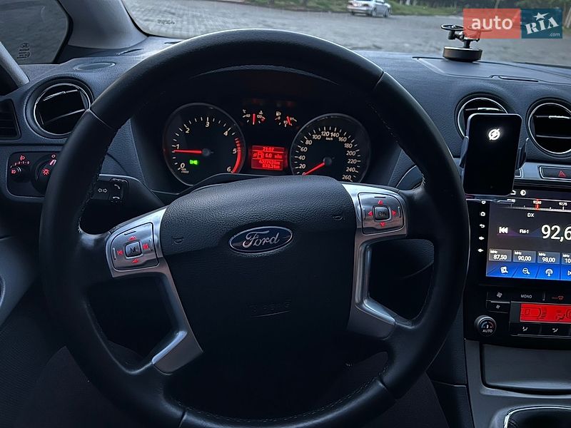 Минивэн Ford S-Max 2008 в Дубно