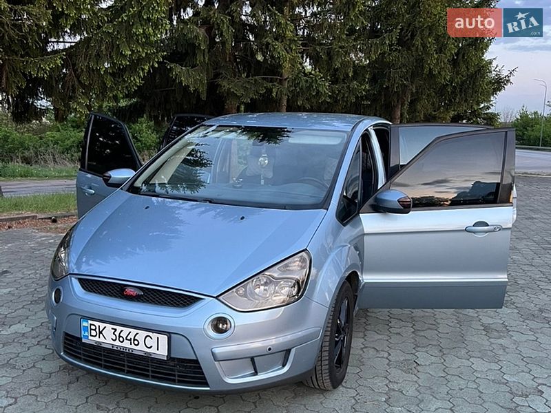 Минивэн Ford S-Max 2008 в Дубно
