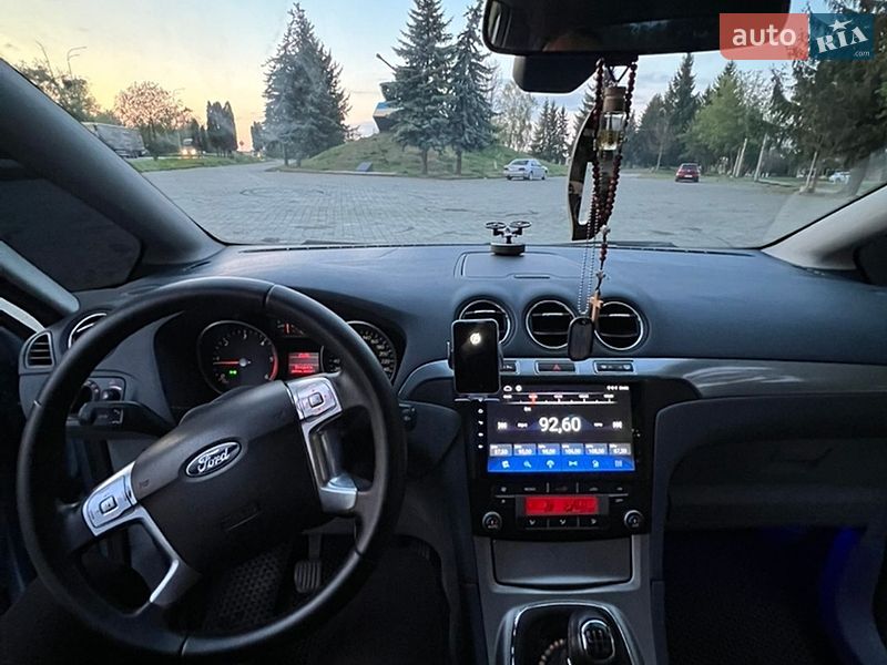 Минивэн Ford S-Max 2008 в Дубно