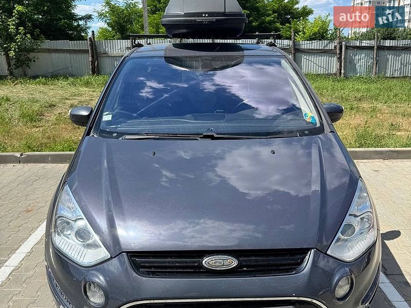 Ford S-Max 2011