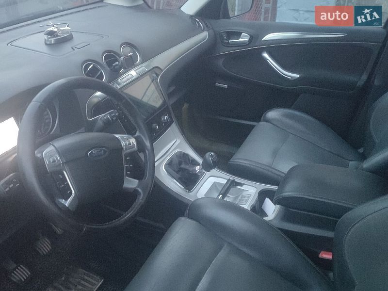 Минивэн Ford S-Max 2007 в Рудки