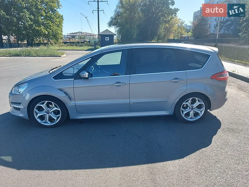 Ford S-Max 2011