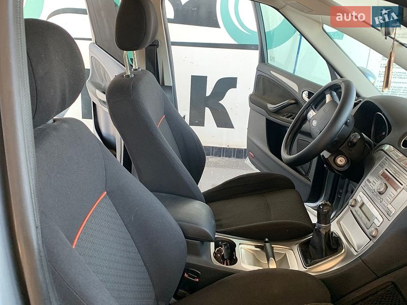 Минивэн Ford S-Max 2006 в Кременце