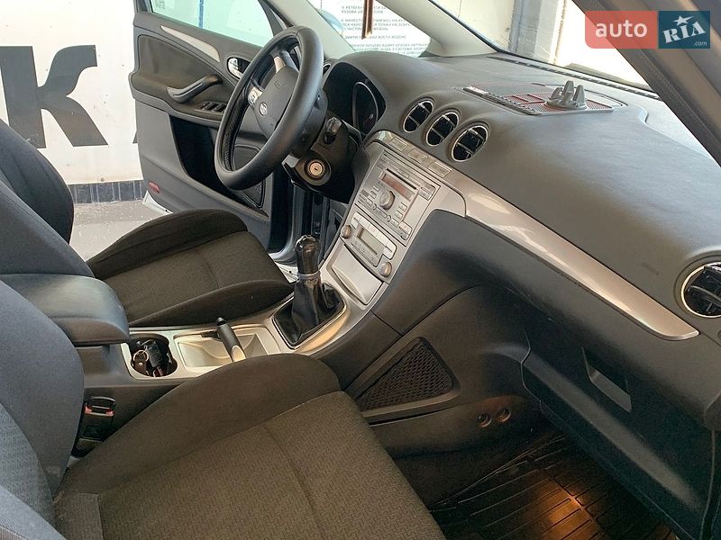 Минивэн Ford S-Max 2006 в Кременце
