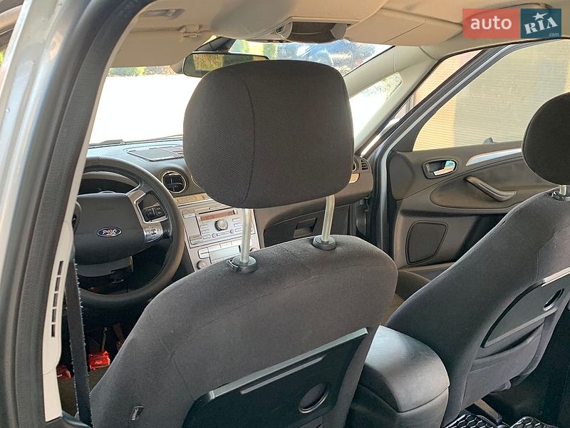 Минивэн Ford S-Max 2006 в Кременце