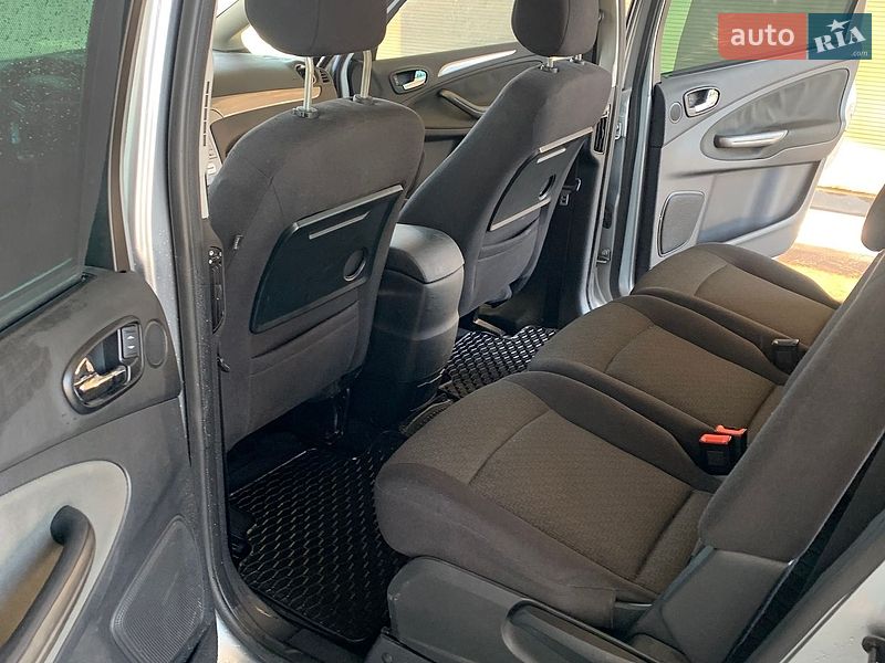 Минивэн Ford S-Max 2006 в Кременце