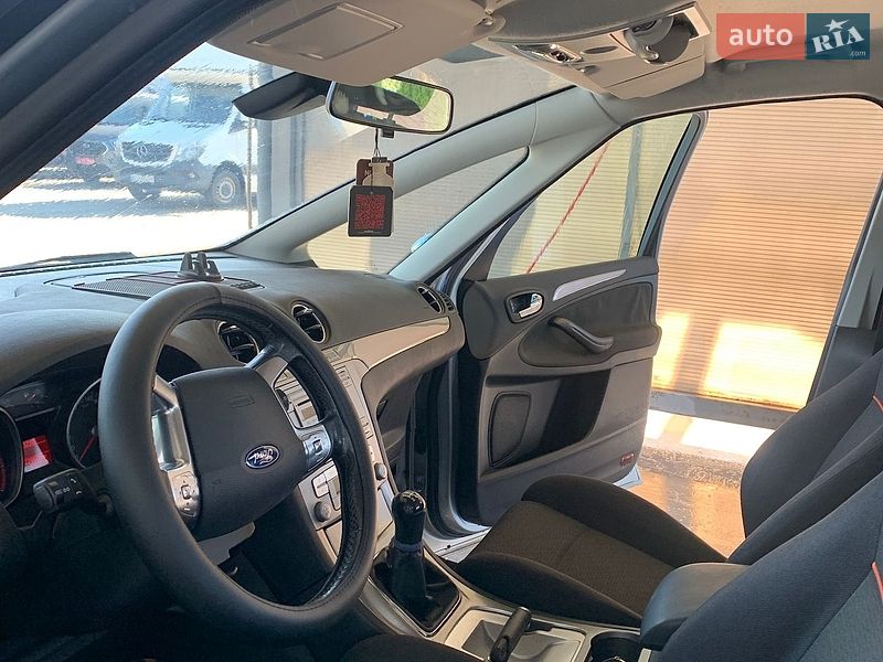 Минивэн Ford S-Max 2006 в Кременце