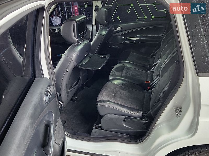 Минивэн Ford S-Max 2013 в Тлумаче
