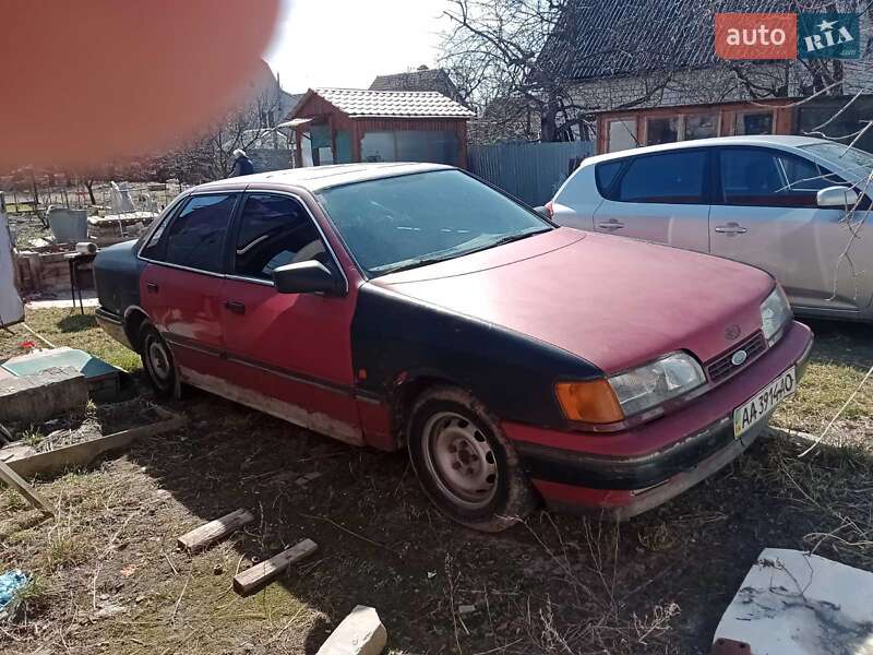 Седан Ford Scorpio