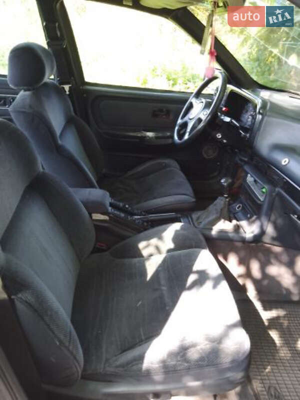 Седан Ford Scorpio