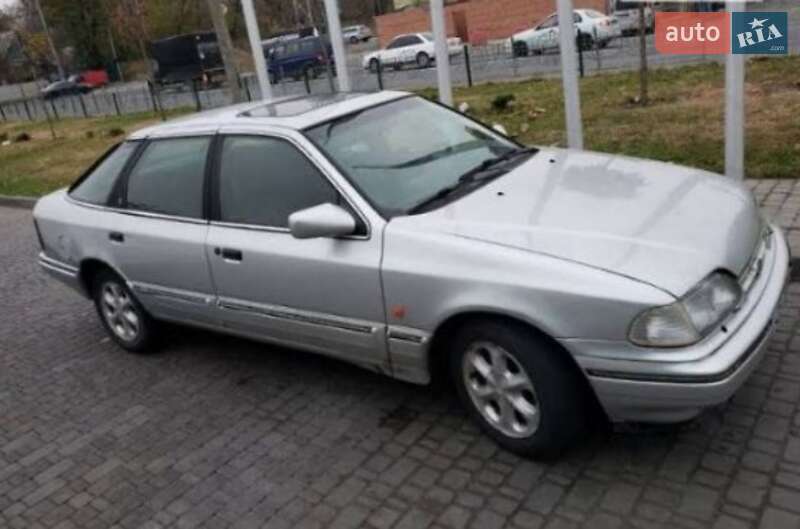 Лифтбек Ford Scorpio