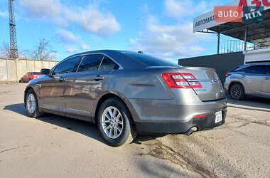 Ford Taurus 2014