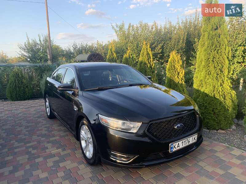 Седан Ford Taurus