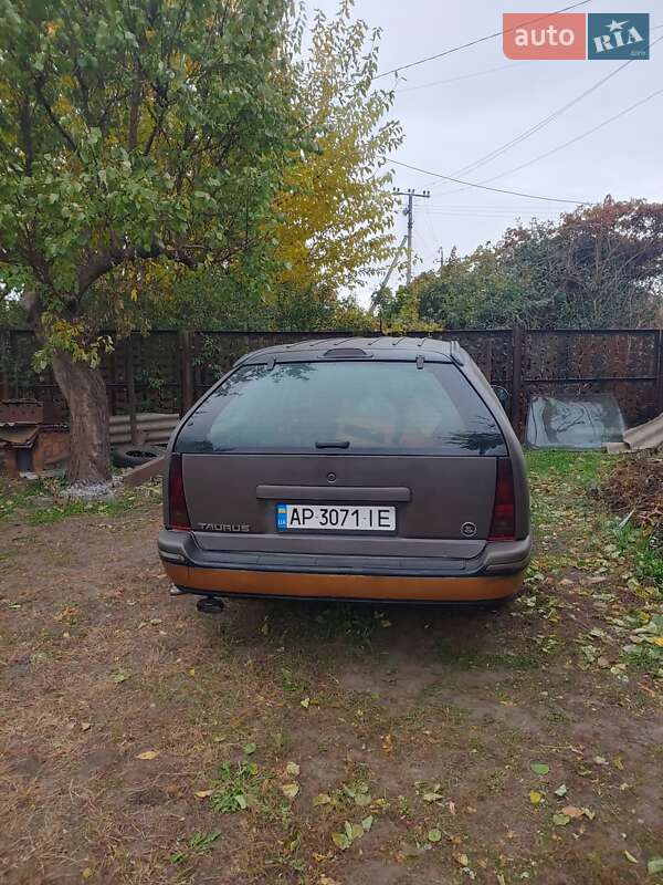 Универсал Ford Taurus