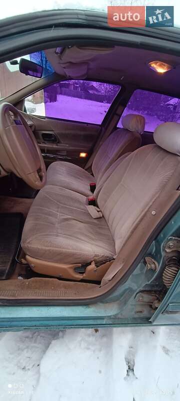 Седан Ford Taurus 1989 в Нежине