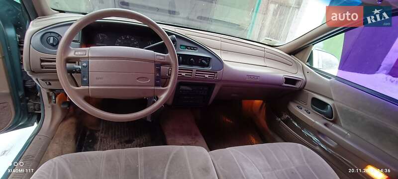 Седан Ford Taurus 1989 в Нежине