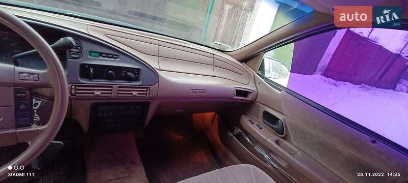 Седан Ford Taurus 1989 в Нежине