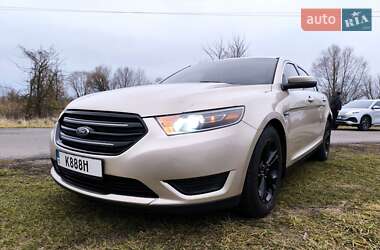 Ford Taurus 2017
