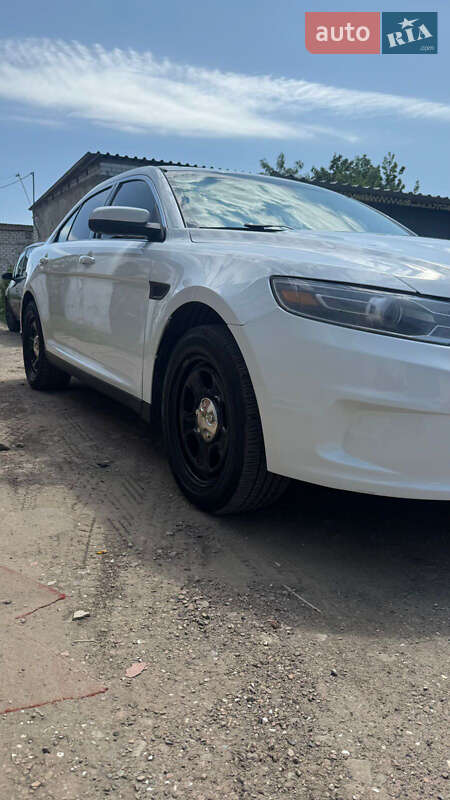 Седан Ford Taurus 2014 в Харкові
