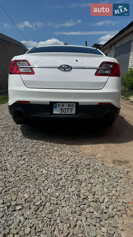 Седан Ford Taurus 2014 в Харкові