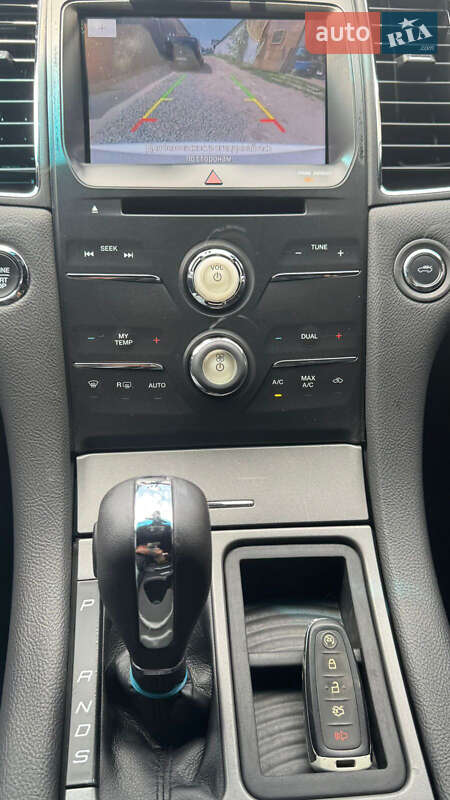 Седан Ford Taurus 2014 в Харкові