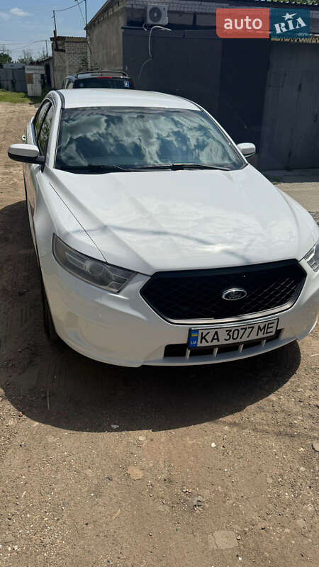 Седан Ford Taurus 2014 в Харкові
