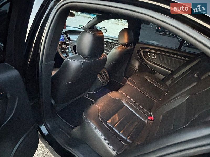 Седан Ford Taurus 2014 в Обухове