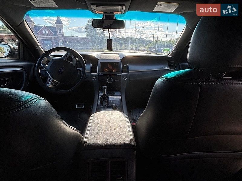 Седан Ford Taurus 2014 в Обухове