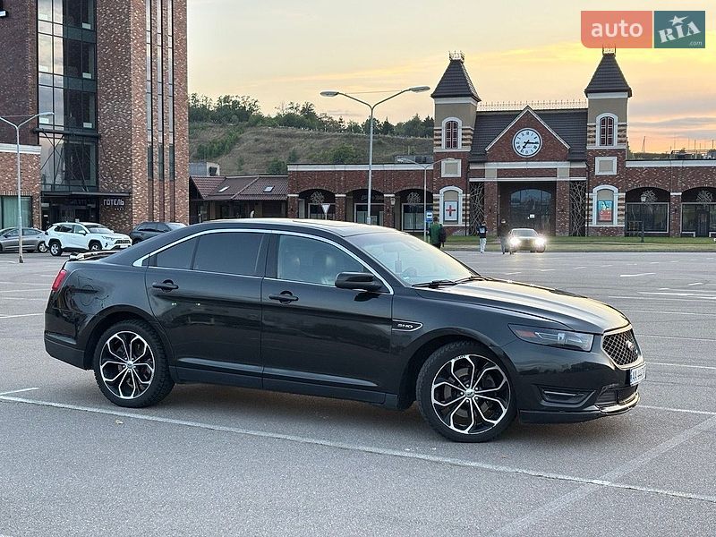 Седан Ford Taurus 2014 в Обухове