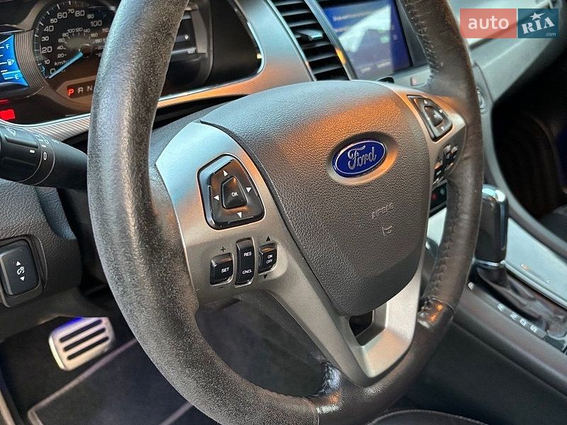 Седан Ford Taurus 2014 в Обухове