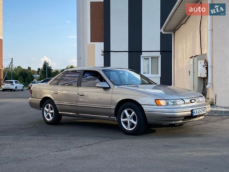 Ford Taurus