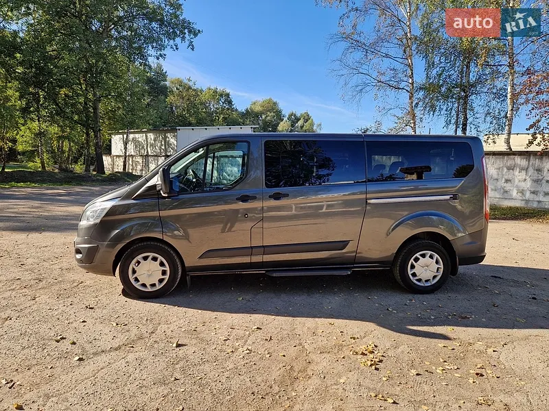 Ford Tourneo Custom
