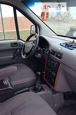 Ford Transit Connect  2004