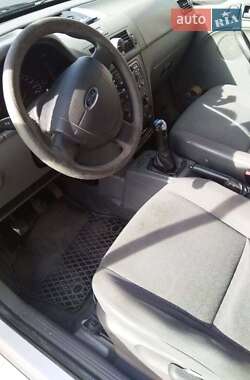 Ford Transit Connect 2005