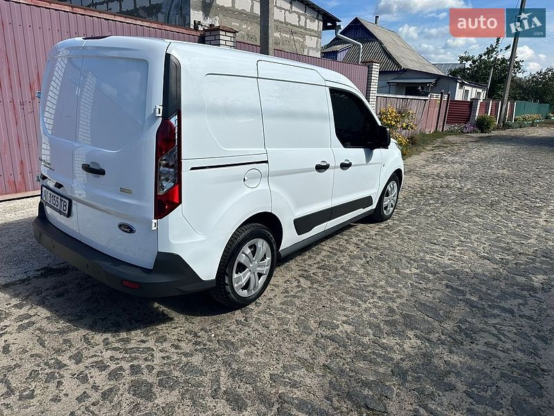 Грузовой фургон Ford Transit Connect 2018 в Бабинцам