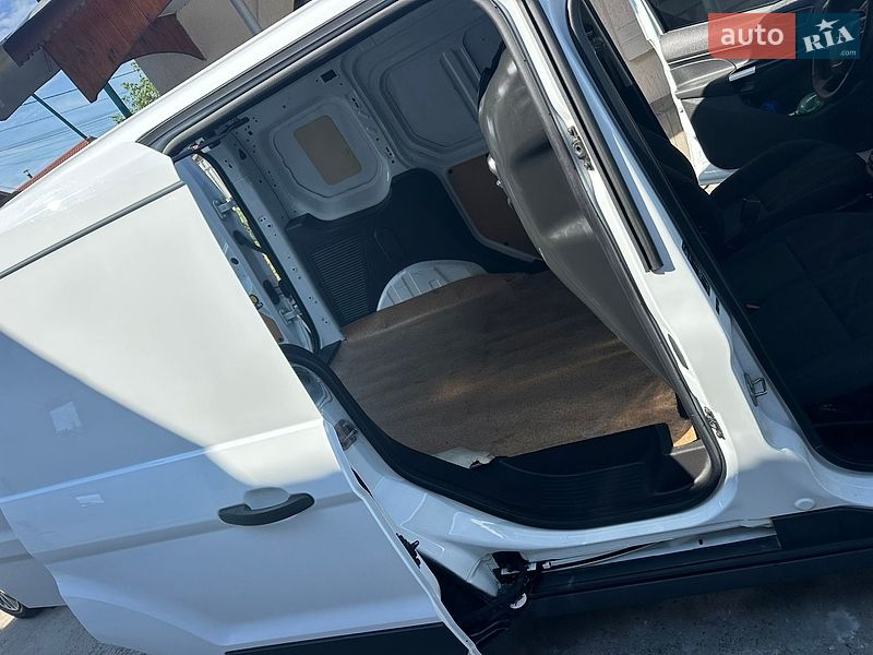 Грузовой фургон Ford Transit Connect 2018 в Бабинцам