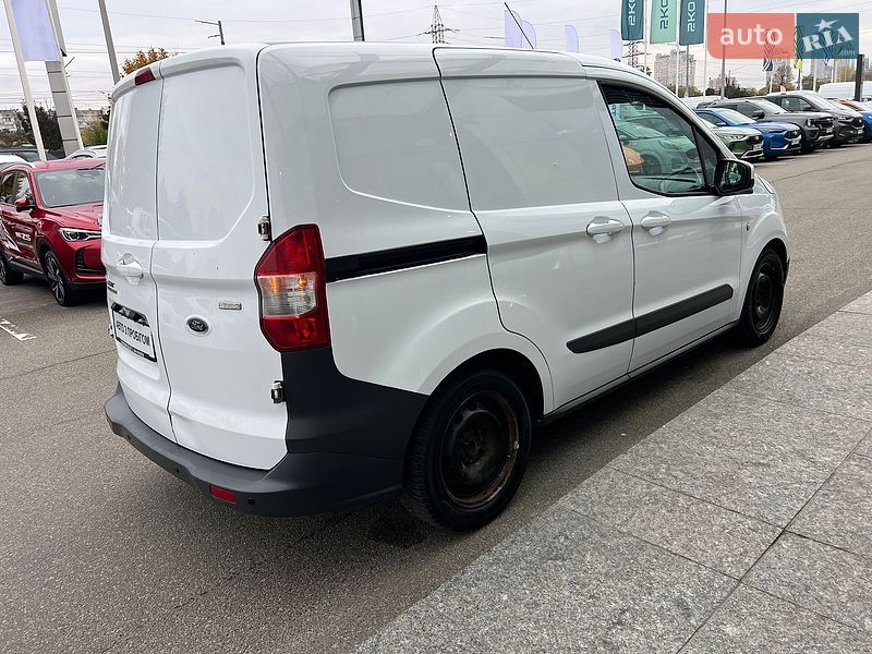 Грузовой фургон Ford Transit Courier 2014 в Киеве