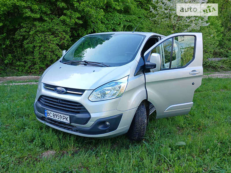 Позашляховик / Кросовер Ford Transit Custom