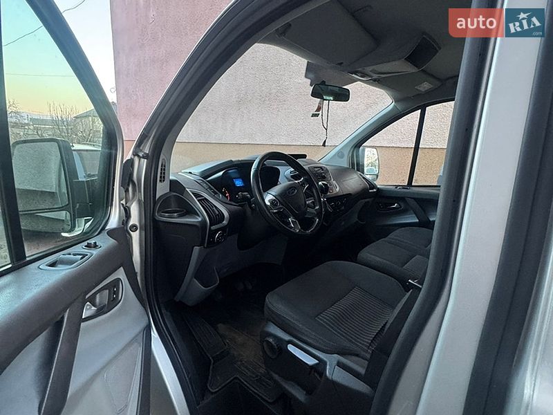 Минивэн Ford Transit Custom 2016 в Сваляве