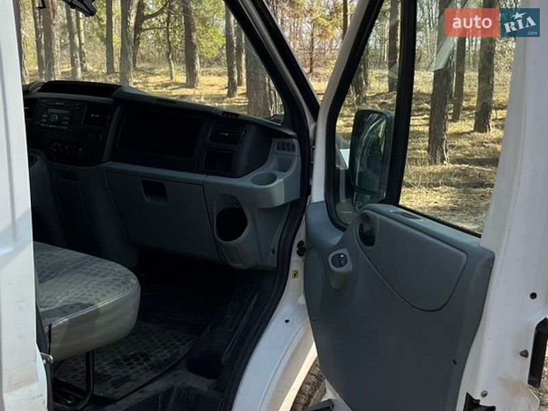 Грузовой фургон Ford Transit Custom 2011 в Андреевке фото 28 Грузовой фургон Ford Transit Custom 2011 в Андреевке